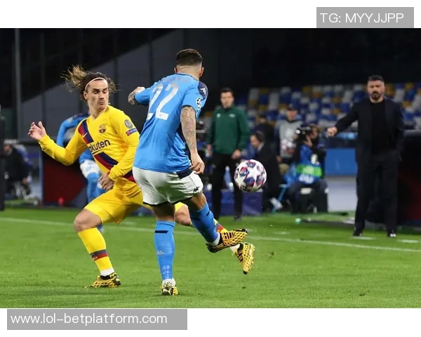 那不勒斯强势击败巴萨晋级足总杯绝杀瞬间震撼全场回顾