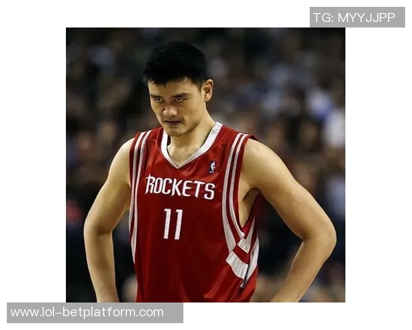 姚明发福之前的篮球生涯与成就回顾及其对中国体育的影响