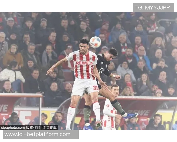 莱比锡狂胜拜仁5-1补时进球点燃全场激情与欢呼