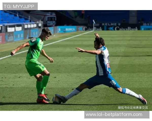 国王杯精彩对决里昂大胜莱比锡神扑瞬间点燃全场激情