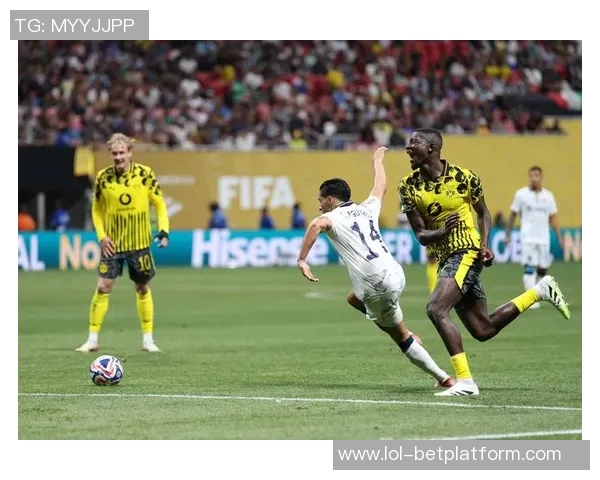 尤文图斯在足总杯中以6比2战胜拜仁绝杀瞬间点燃全场激情 尤文图斯在足总杯中以6比2战胜拜仁绝杀瞬间点燃全场激情